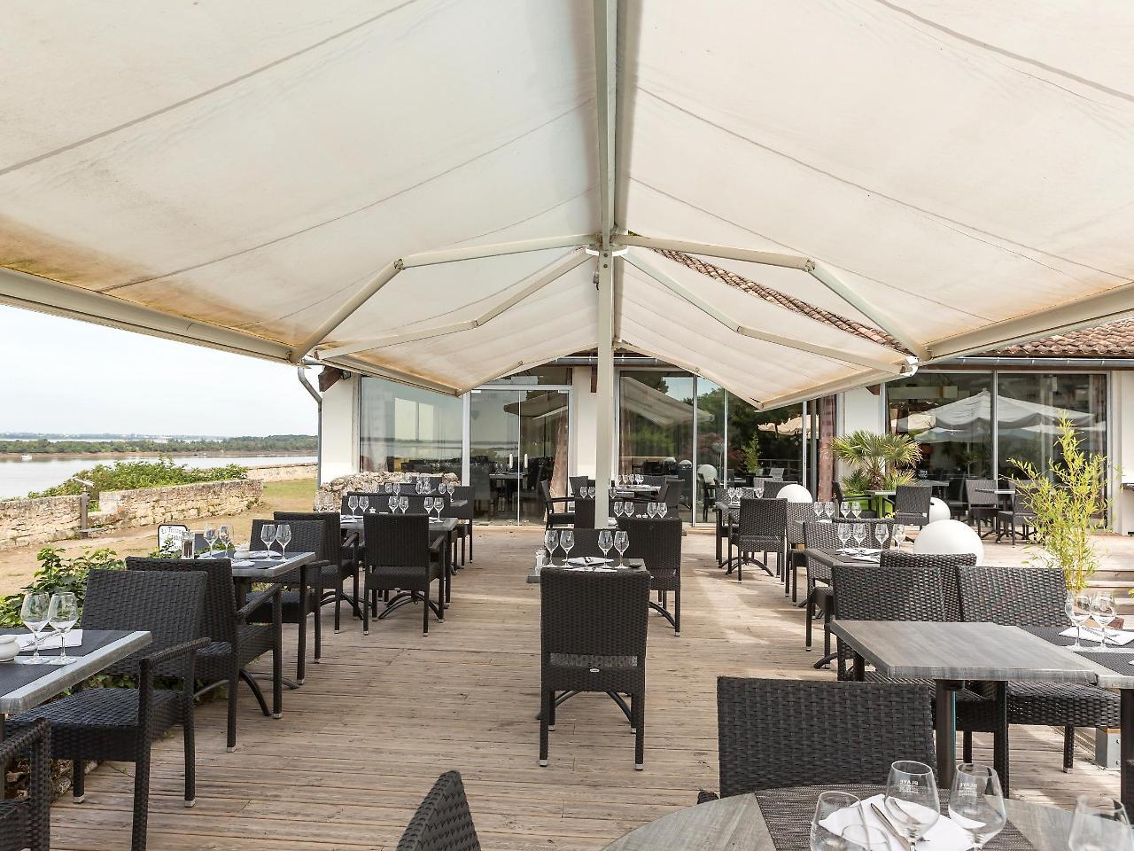 Hôtel Restaurant La Citadelle Blaye Esterno foto