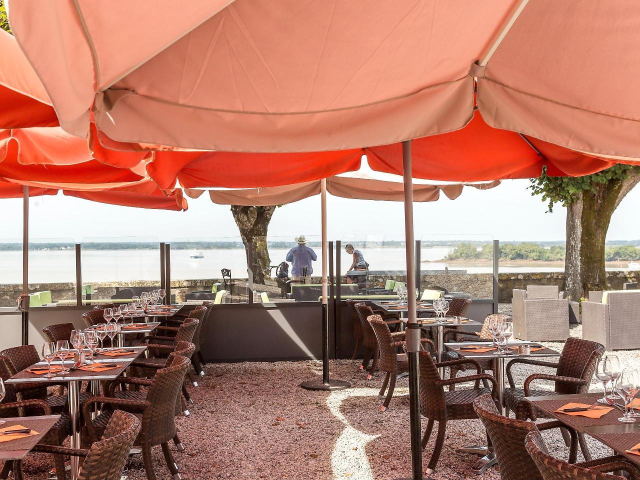 Hôtel Restaurant La Citadelle Blaye Esterno foto