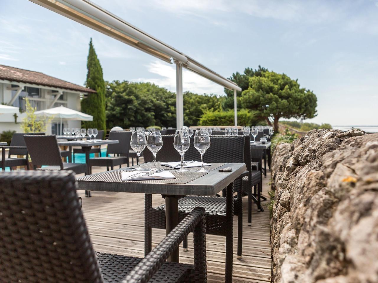 Hôtel Restaurant La Citadelle Blaye Esterno foto